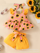 Cargar imagen en el visor de la galería, Blusa con estampas de girasoles, short mostaza con cinto y vincha
