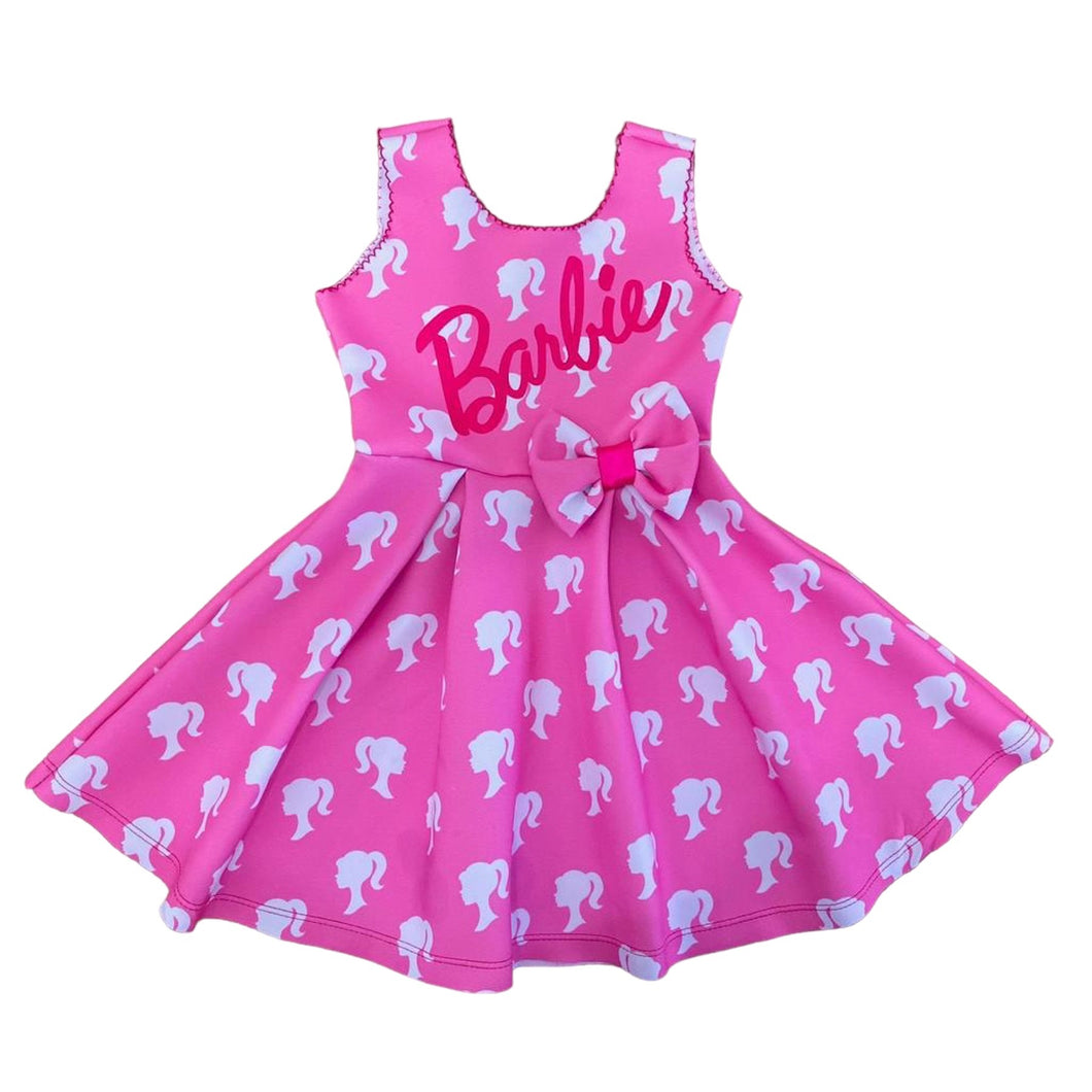 Vestido rosa con estampas de Barbie