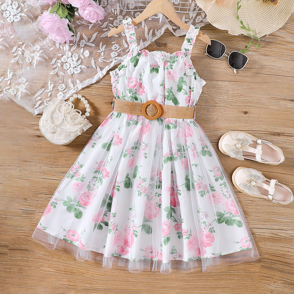 Vestido blanco con estampas de flores y tul con cinto