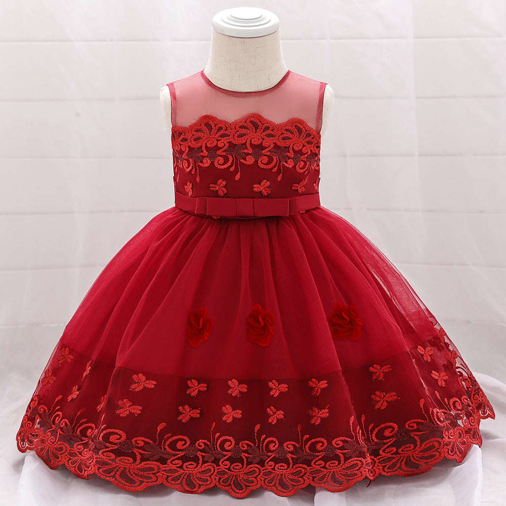 Vestido rojo con detalles de flores