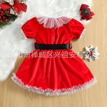 Carregar imagem no visualizador da galeria, Vestido rojo de Mamá Noel con cinto negro y detalle de tul
