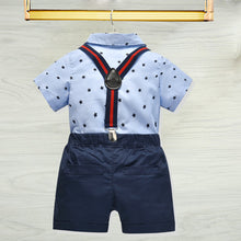 Carregar imagem no visualizador da galeria, Camisa body celeste con estrellas, short azul con tirantes (NO incluye moño)
