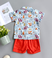 Carregar imagem no visualizador da galeria, Camisa estampa de animales del bosque con short rojo
